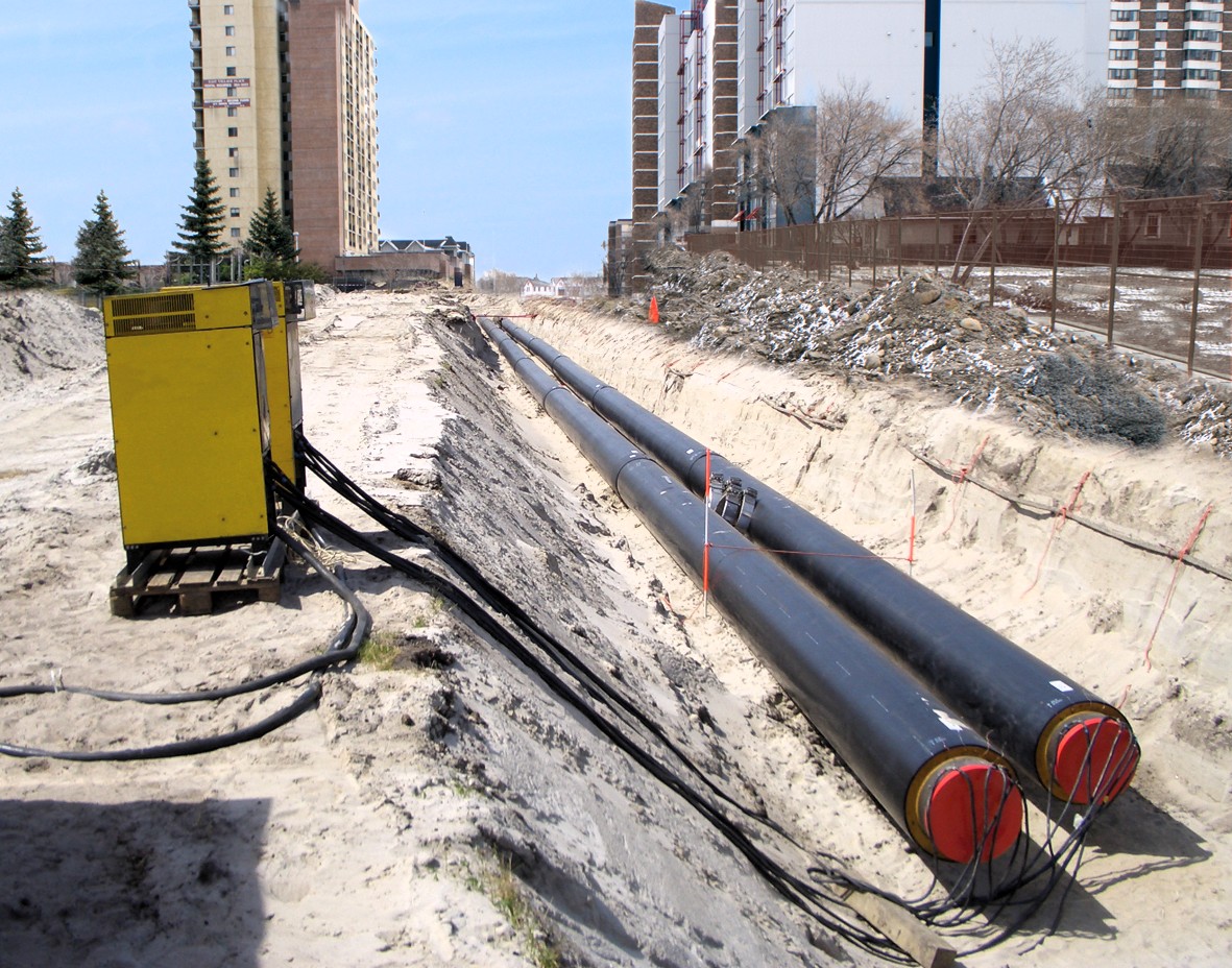 Resitherm-Vorheizgerät im Einsatz auf einer Fernwärmebaustelle in Calgary